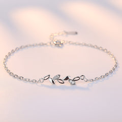 Women's Lucky Accompanying Leaf Bracelet