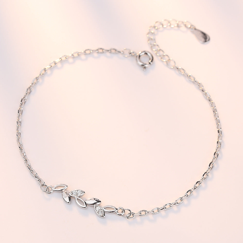 Women's Lucky Accompanying Leaf Bracelet