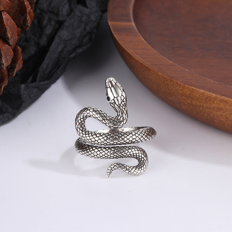 Multi-layer Winding Simulated Snakes Ring Personality Distressed Snake